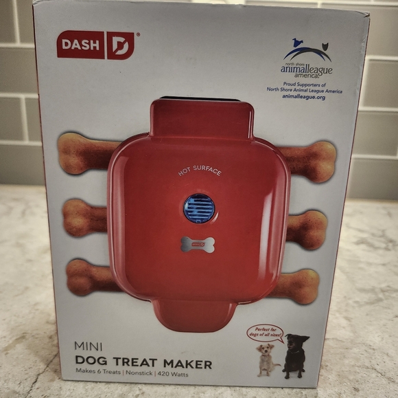 DASH Gourmet Homemade Vegan Dog Treat Bone Maker Brand New in Box - Picture 2 of 11